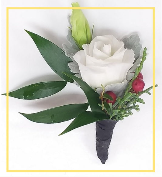 Red Wishes Hair Boutonniere