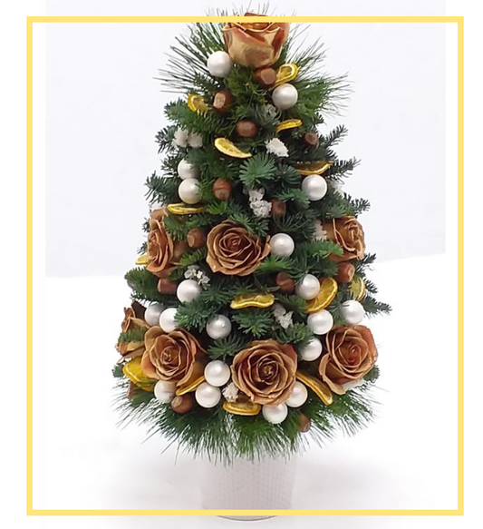 Sweet Roses:  Mini Christmas Tree